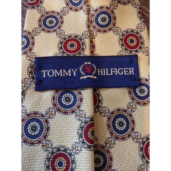 Tommy Hilfiger 100% Silk Tie Yellow Blue Maroon Woven Classic Geometric 59 x4 - Picture 3 of 5